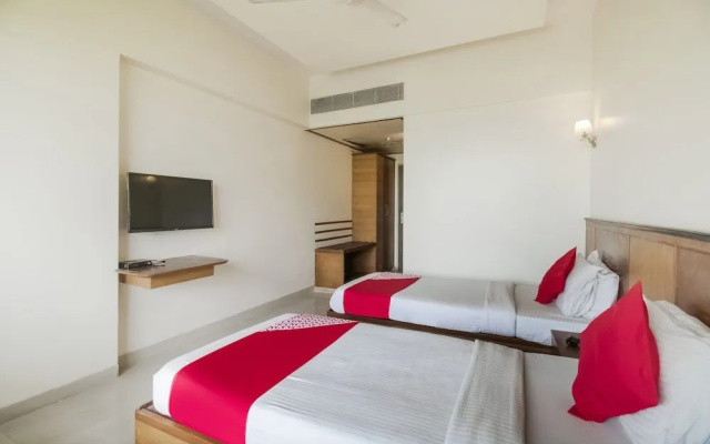 OYO 41076 Hotel Dhiraj Residency