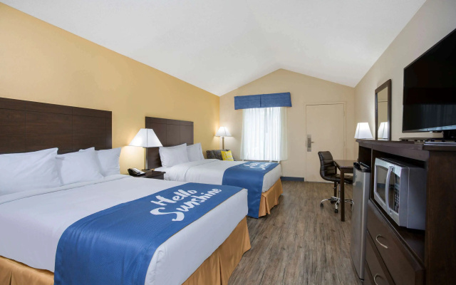 Days Inn by Wyndham Lake City
