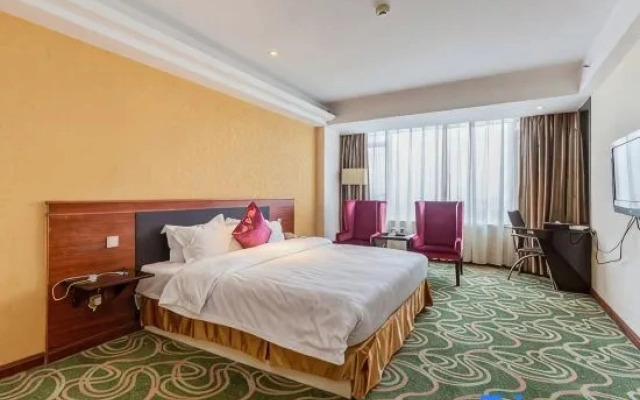 Holiday Inn Express (Zhanjiang West Railway Station, Technician College, Mazhang Campus)