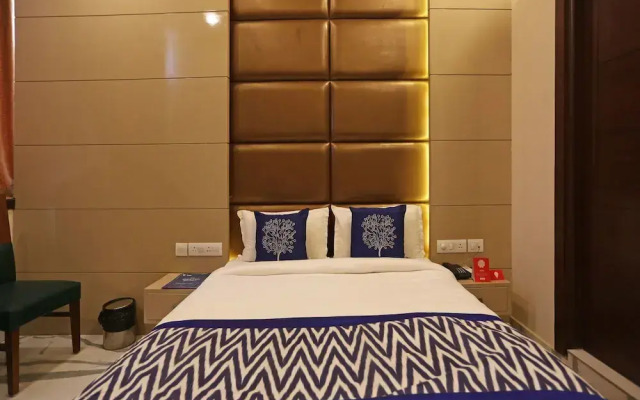 OYO 5614 Hotel Rolex Inn