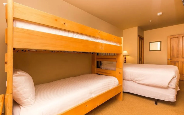 Red Hawk Lodge #2262 - 2 Br Condo