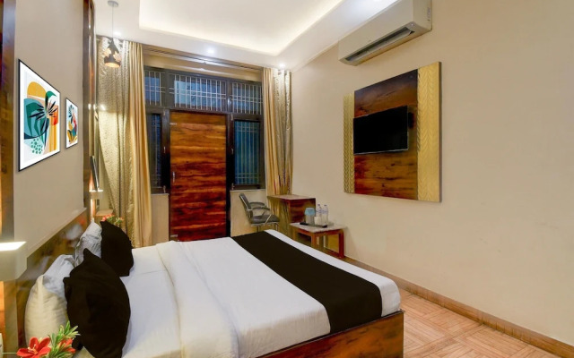 Deluxeaishwarya Inn
