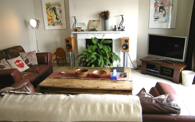 Brighton Getaways-Beach View