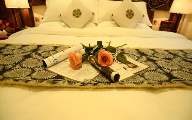 Shangri La E outfitting Hostel