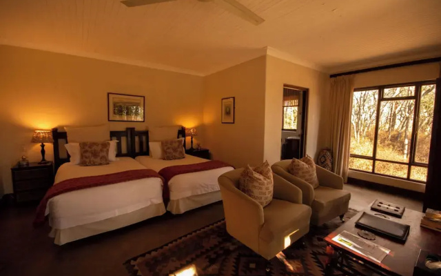 Fugitives' Drift Lodge