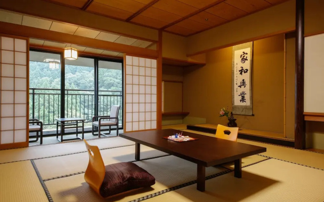 Yamanaka Spa Hanatsubaki