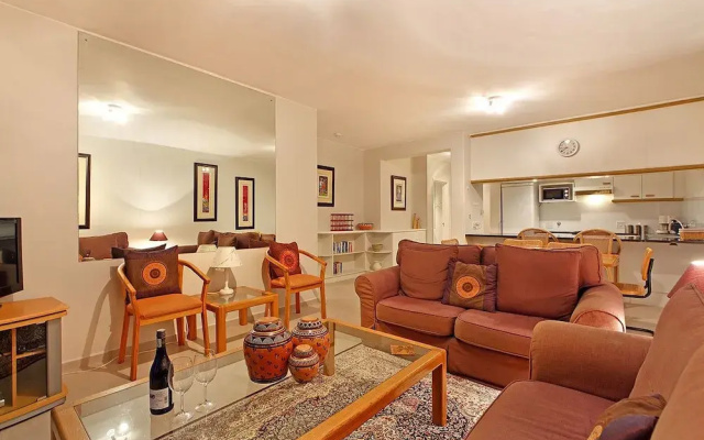 Dolphin Beach H108