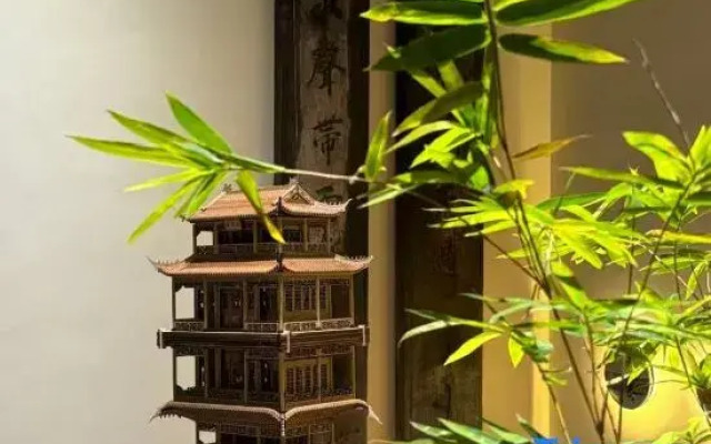 Yuncijian Private Hot Spring Homestay (Emeishan Baoguo Temple Tourist Center)