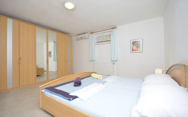 Apartments Mara