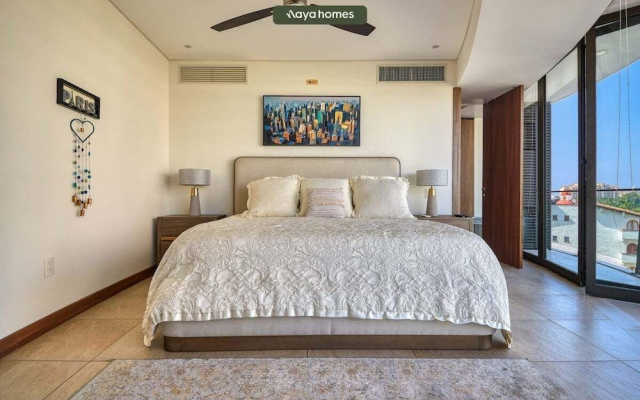 Luxury 2BR Condo in Marina - Pool - Zen Rooftop