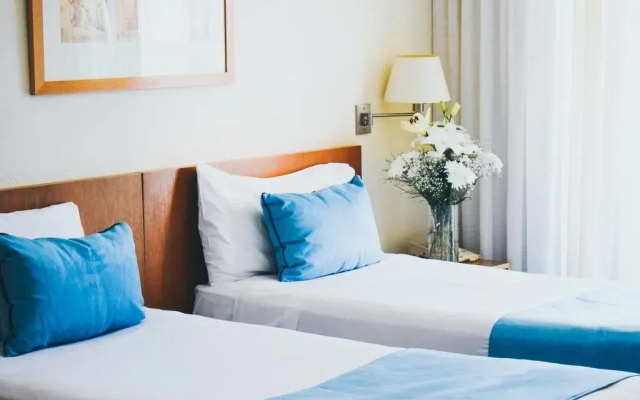 Le Petit Suites