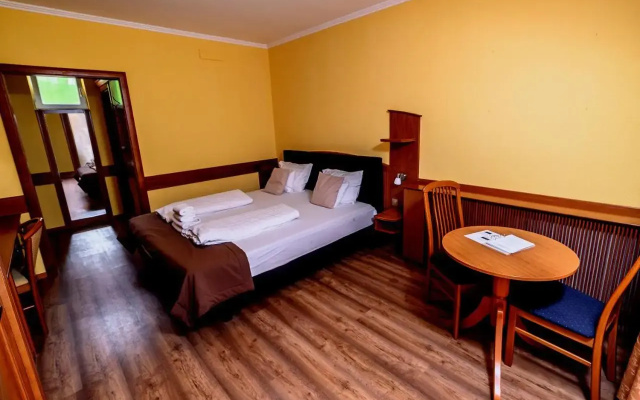 Relax Hotel Hévíznél