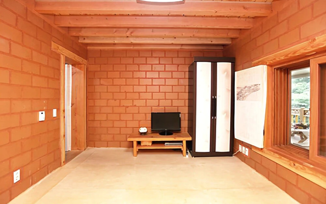 Gwangyang Fine House in Uchi Pension