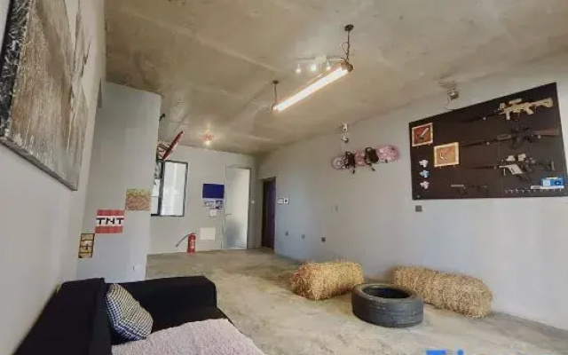 High Dimensions E-Sports Hotel