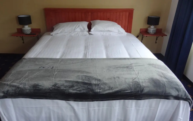 Wharf Hotel