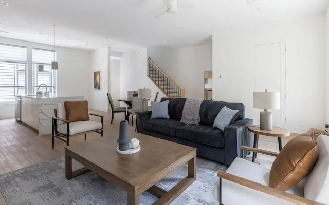 Landing Apartments - Downtown Dallas