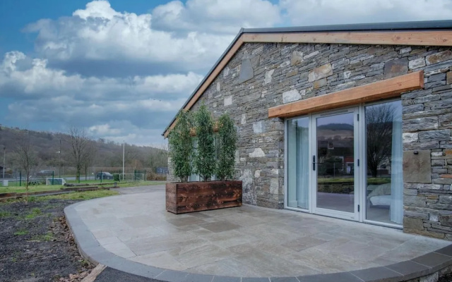 Suite 6 - Sleeping Giant Hotel - PEN Y CAE Inn