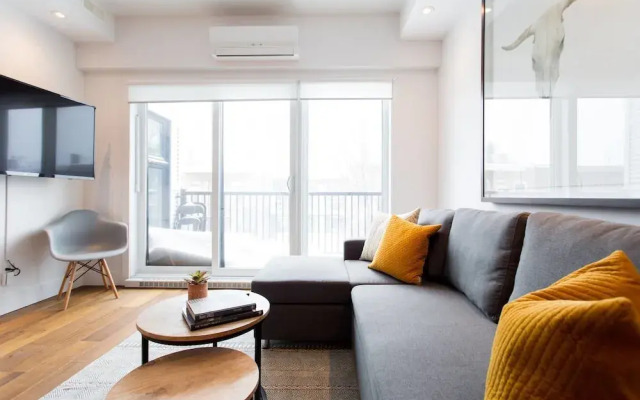 Spacious 2 Bedroom Condo in Little Italy
