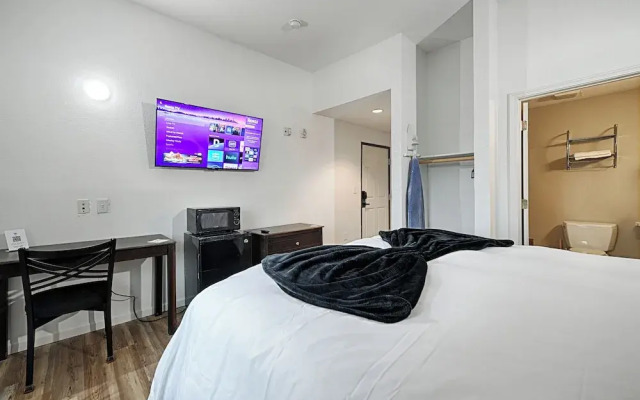 Hotel Dilley Grand
