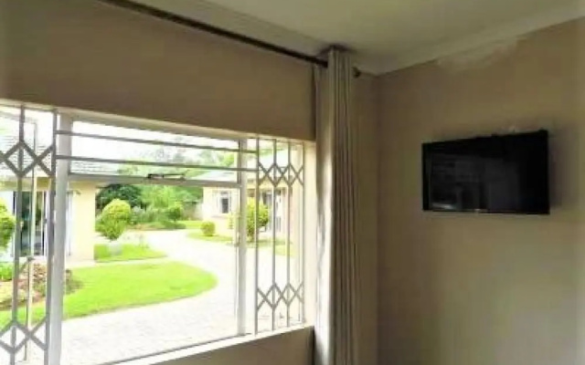 2 Bed Apartment With En-suite Kitchenette - 2064