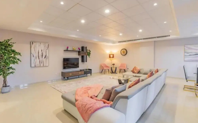 GLOBALSTAY. Sarai Private Pool Homes and Villas