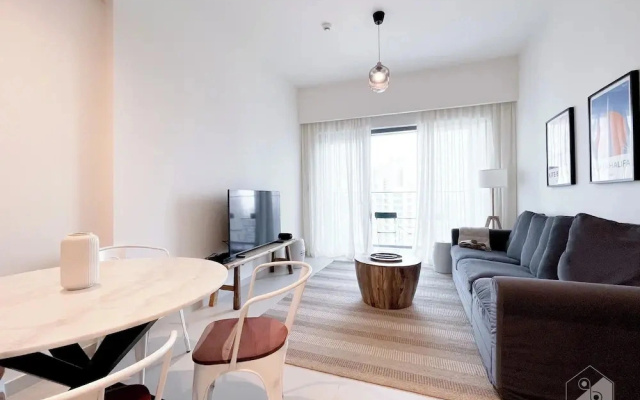 Luxury Burj Royale Modern Apt city view Balcony