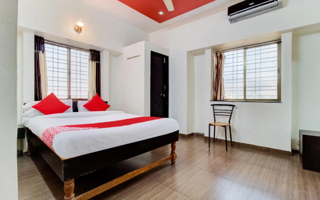 Warunase Palace by OYO Rooms