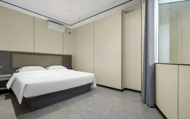 Pengcheng Lijing Hotel (Hongling Subway Station Huaqiang North Branch)