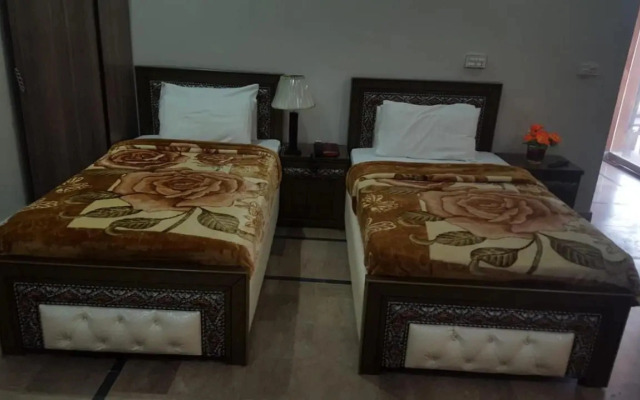 Hotel Day IN One