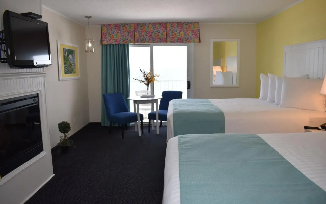 Breakers Resort & Beach Bar