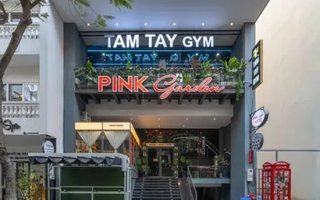 Pinkgarden Hotel