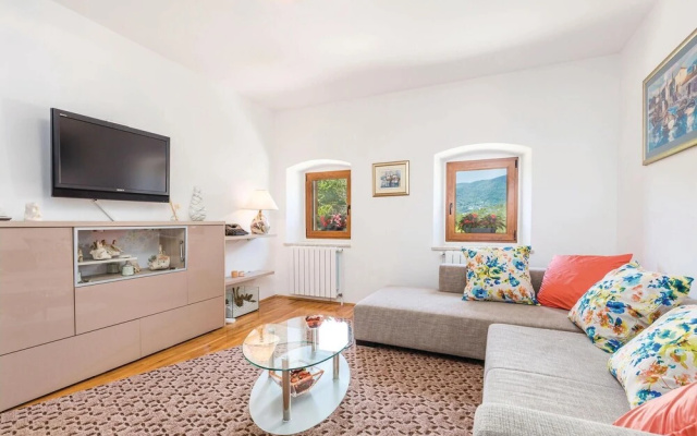 Nice Home in Jurdani With Wifi and 2 Bedrooms