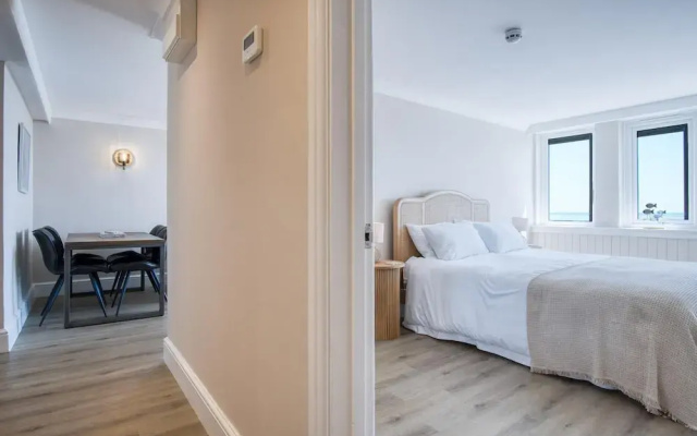Waterfront 2 - 2 Bedroom Apartment - Wisemans Bridge