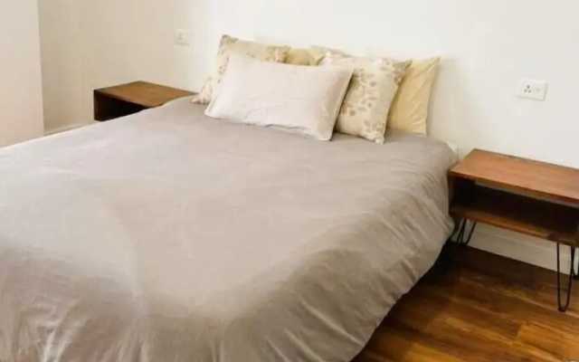 Dzi Apartments