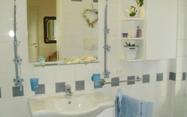 Zara Cosy & Cheap Apartment