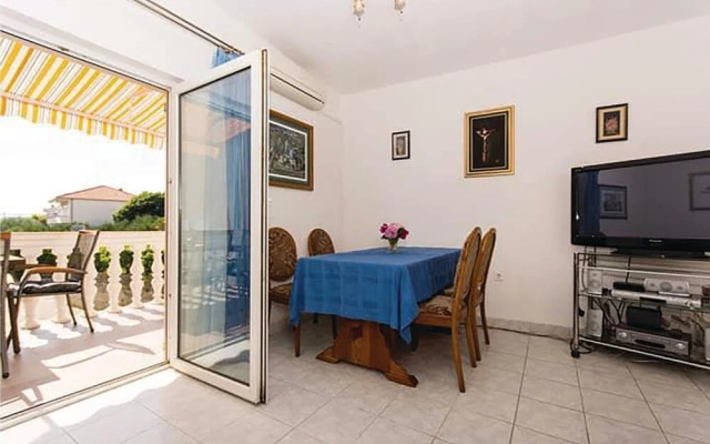 Awesome Apartment in Kastel Gomilica With 1 Bedrooms and Wifi