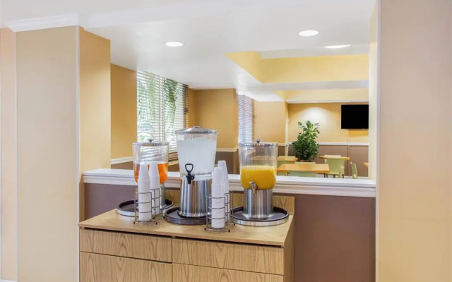 La Quinta Inn And Suites Sarasota