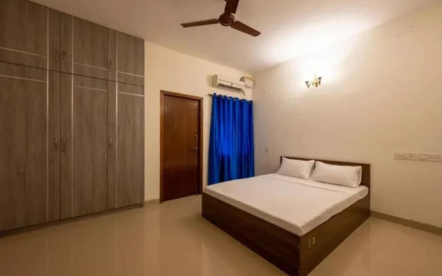 Fabhotel Nayana Square
