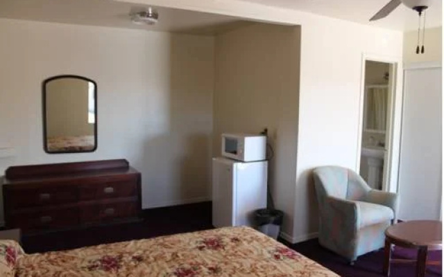 The Sunland Motel