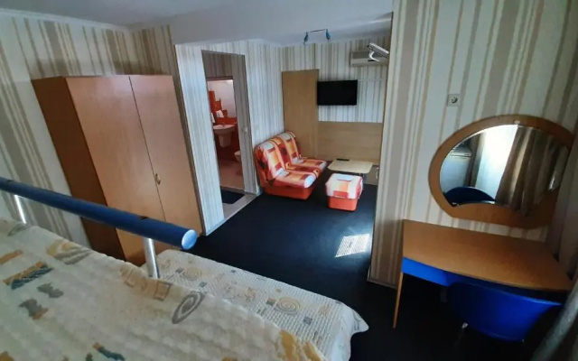 Fresh Hotel