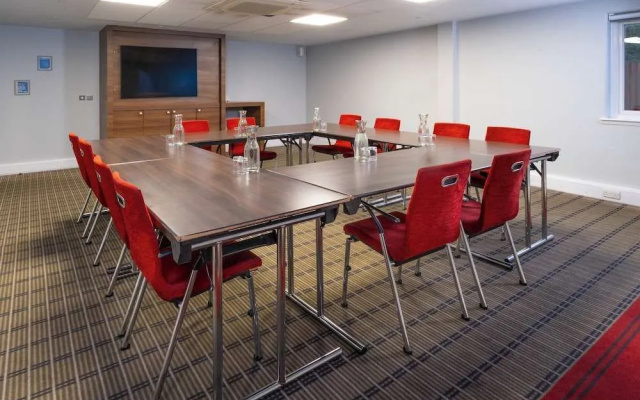Holiday Inn Express Birmingham Oldbury M5 Jct 2