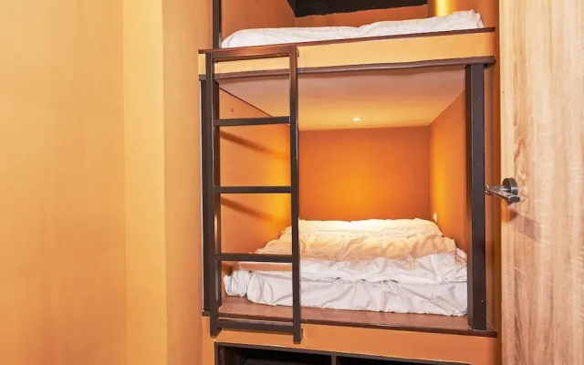 Hostel 103