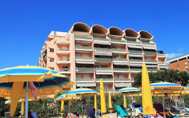 Amazing apartment in Porto Santa Margherita with garden