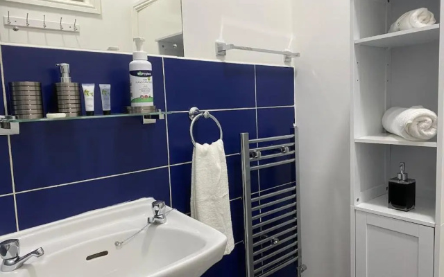 Stunning 1 Bed Spacious Apartment -Central Cardiff