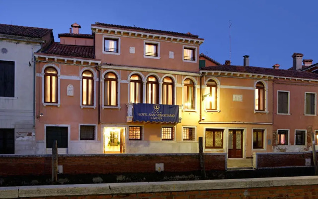 Hotel San Sebastiano Garden вид на фасад