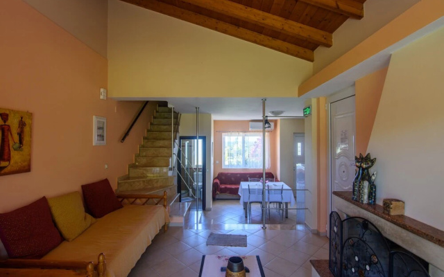 Kyparissia Garden Retreat - Spacious Duplex