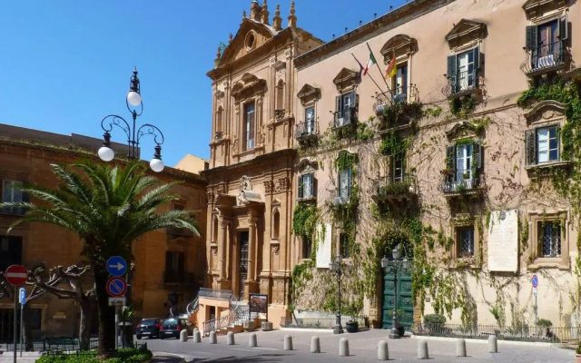 Una Scala Dal Centro