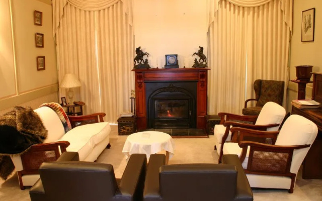 Tara House Bed & Breakfast