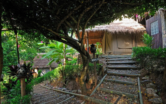 Kamu Lodge