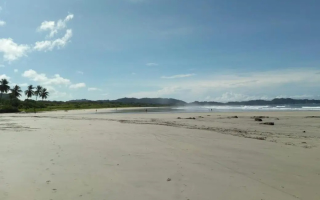 1 Bedroom G-Land Burnt Toast Surfcamp